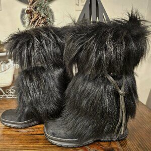 Exquisite PAJAR Canada Black Fur and Wool All Weather Boots